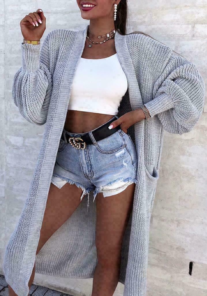 NOIRÉ – Classic Knit Pocket Cardigan Sweater